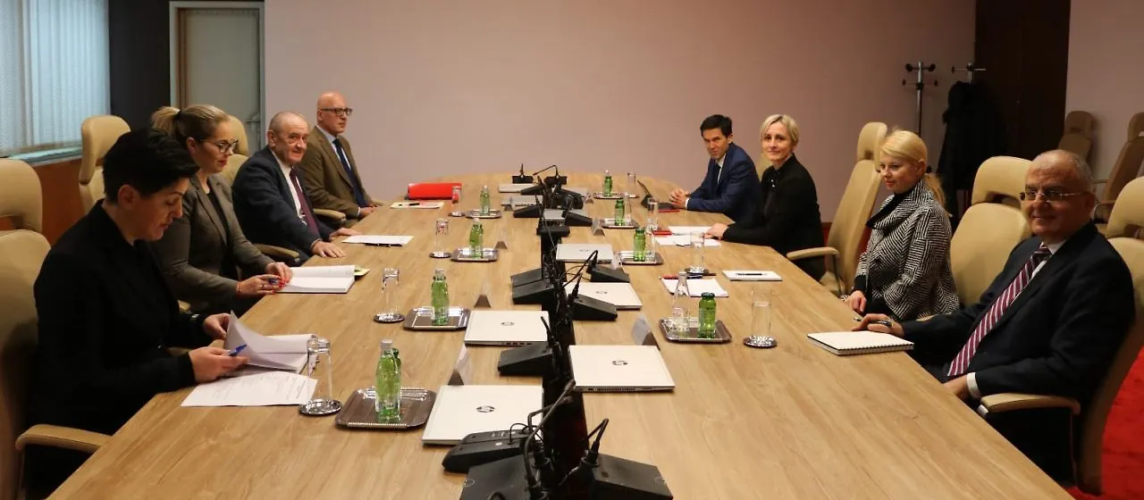 Министар Беванда с Мисијом ММФ-а 
о економији и усвајању буџета БиХ
