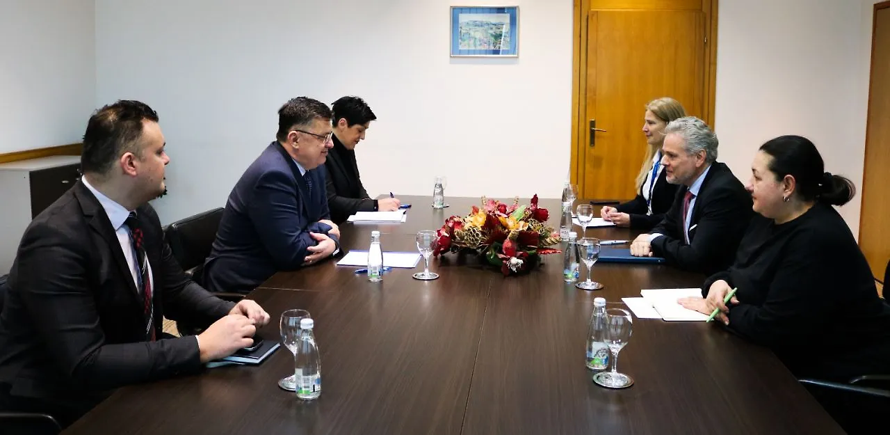 Министар Тегелтија и амбасадор Затлер 
разговарали о активностима на европском путу
