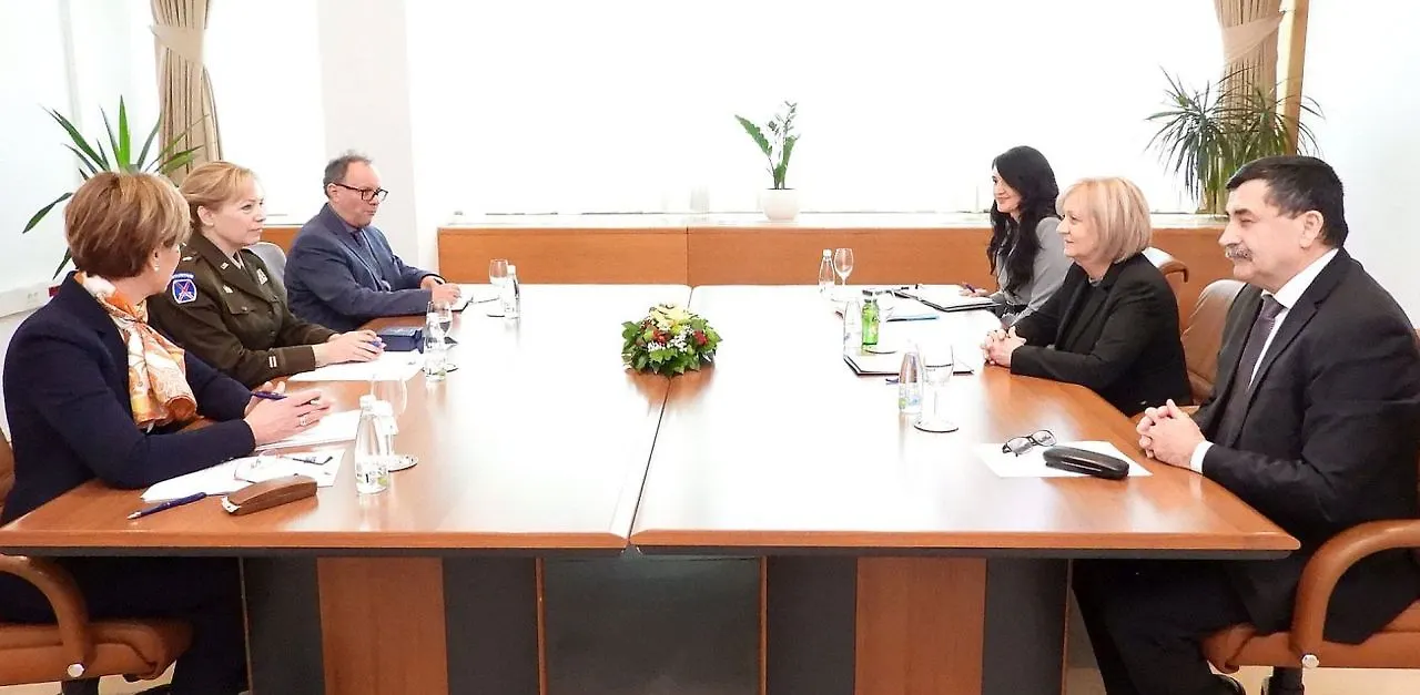 Chairwoman Talks with Sarajevo NATO HQ Commander McGaha