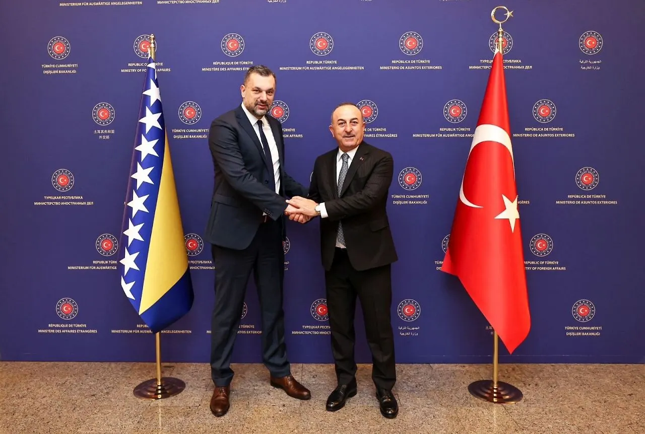 Министар Конаковић састао се у Анкари са министром Чавушоглуом 