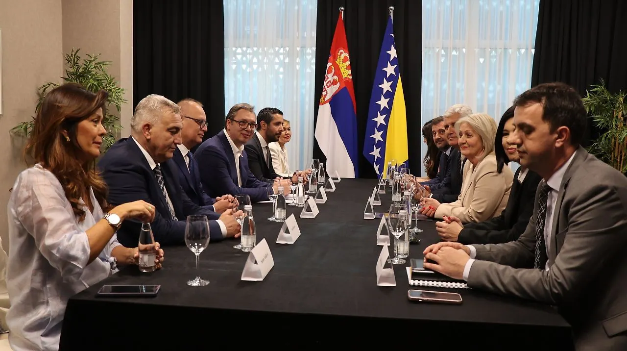 Састанак Кришто, Човић и Вучић уочи 25. међународног сајма привреде у Мостару

