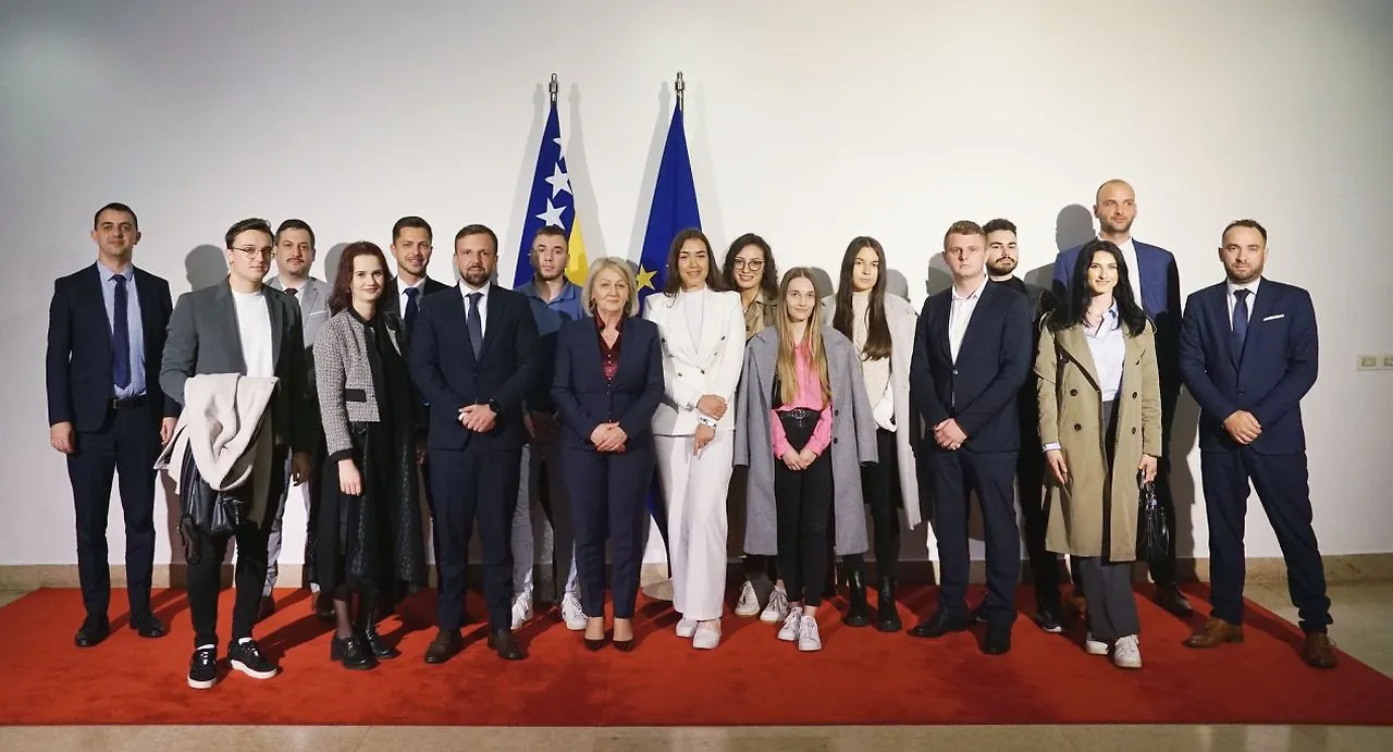 Предсједавајућа Кришто на кафи са студентима из Мостара