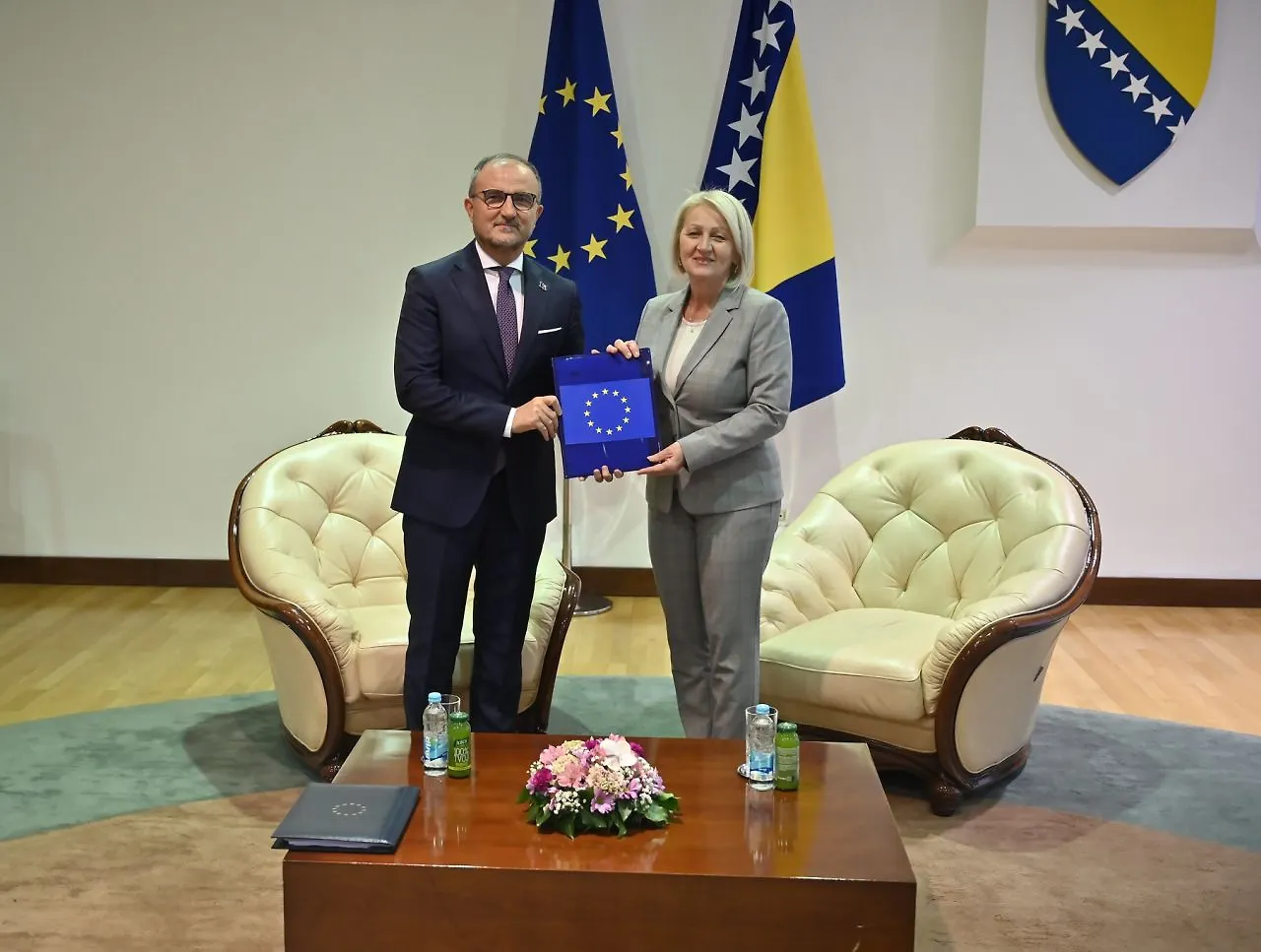 Предсједавајућој Савјета министара БиХ Борјани Кришто уручен Извјештај ЕУ за Босну и Херцеговину за 2024. годину 