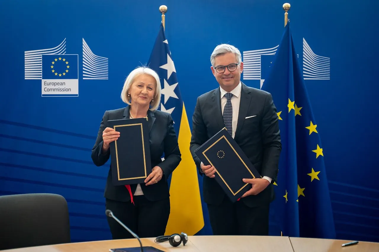 Предсједавајућа Савјета министара БиХ Борјана Кришто у Бриселу потписала Споразум са Фронтексом