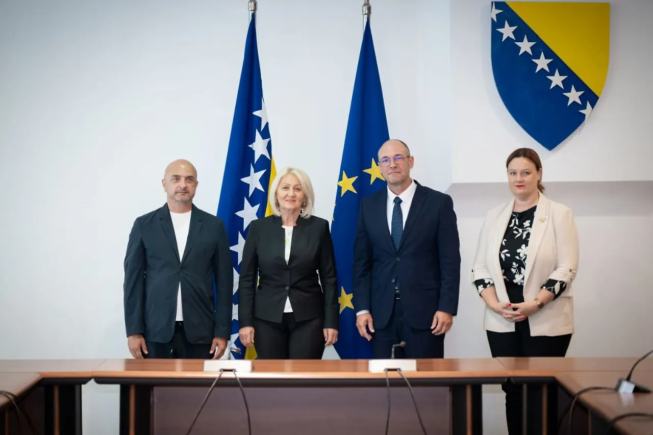 
Предсједавајућа Савјета министара БиХ Борјана Кришто одржала састанак с члановима делегације Европског парламента за односе с Босном и Херцеговином и Косовом

