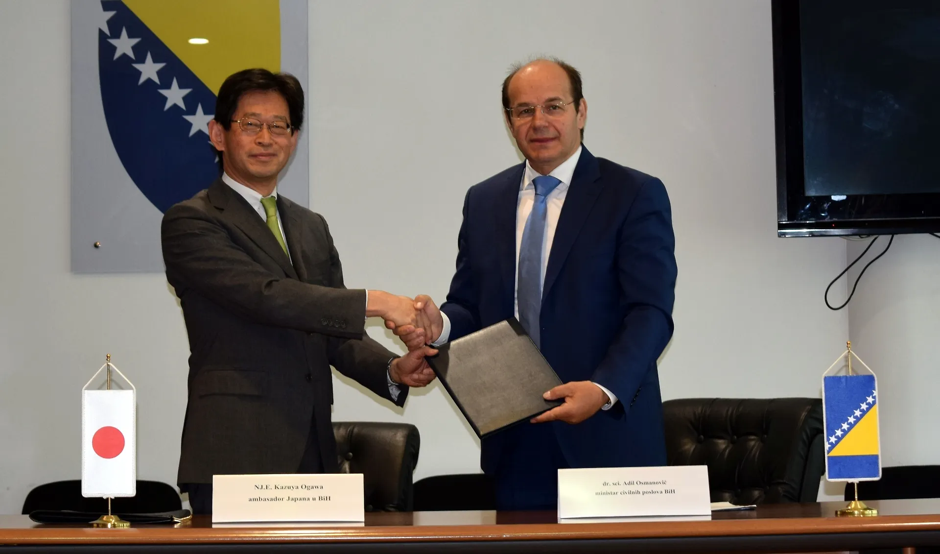 Девет здравствених установа добило медицинску опрему 

