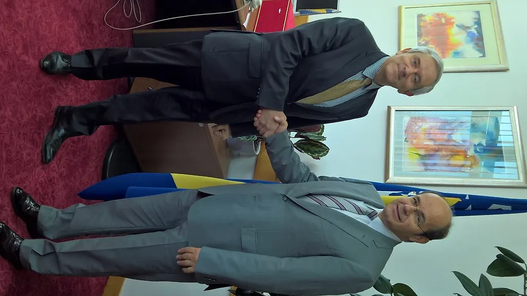 Министар Османовић разговарао са амбасадором Републике Француске у Босни и Херцеговини Гијомом Русоном  – Наставити успјешну сарадњу двије земље у области  културе 