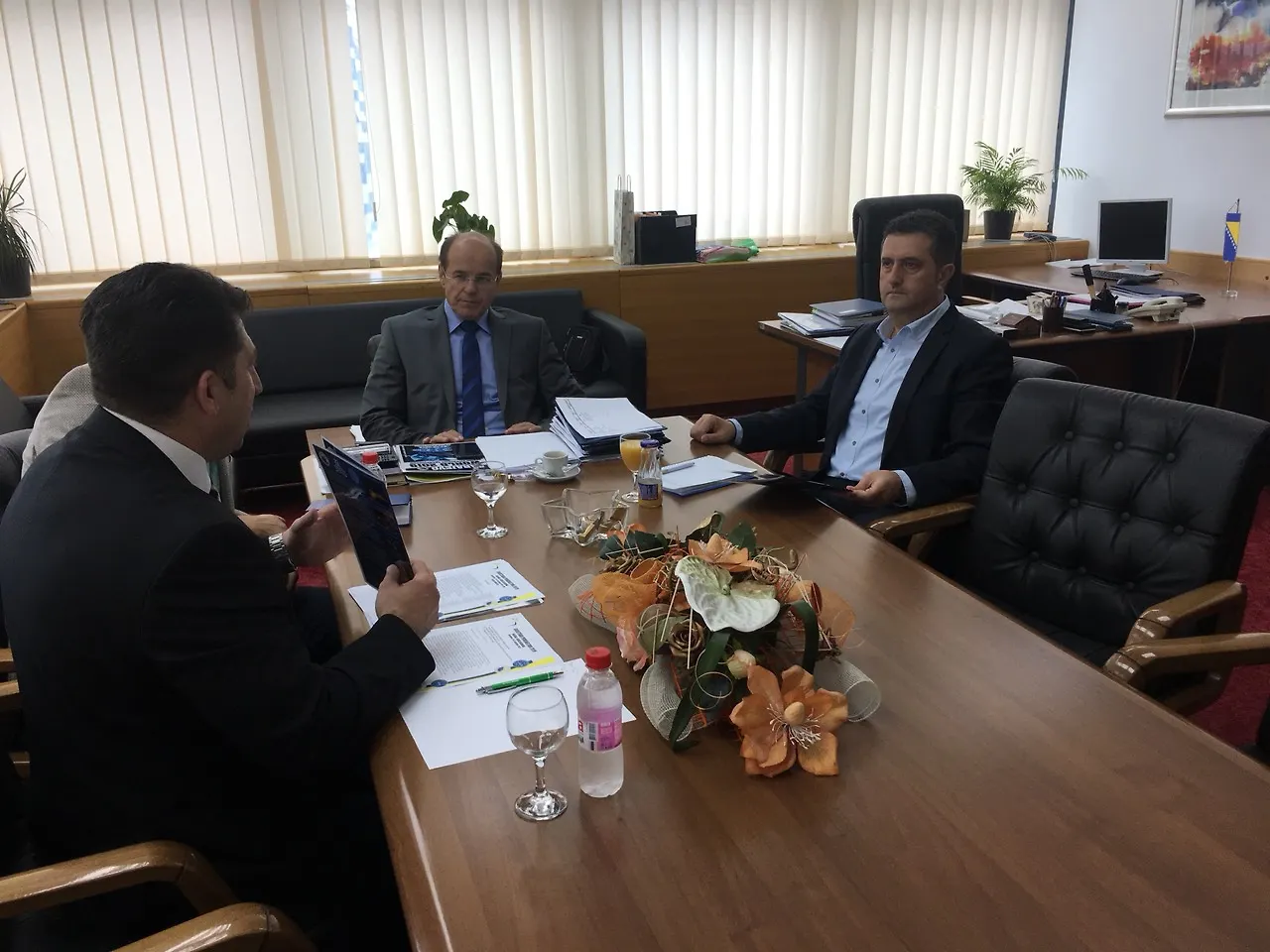 Министар цивилних послова  Босне и Херцеговине Адил Османовић разговарао са премијером Кантона Сарајево 


