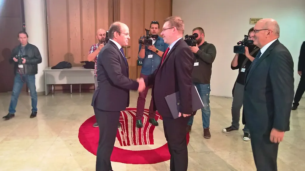 Министар цивилних послова БиХ Адил Османовић са министром рада рада и пензијског система Републике Хрватске Марком Павићем о реализацији договореног на заједничкој сједници Савјета министара БиХ и Владе Републике Хрватске