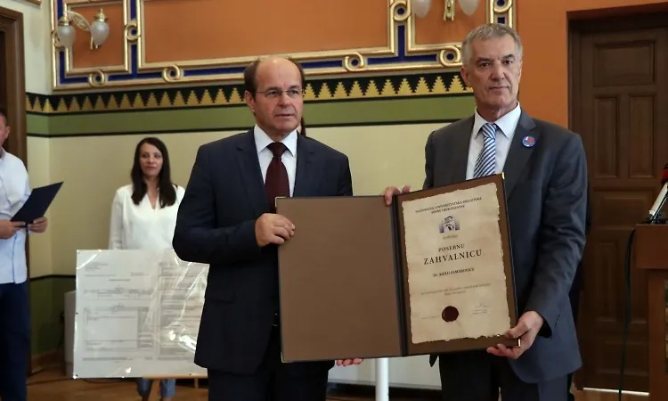 Министар Адил Османовић на манифестацији  обиљежавања  25. годишњице од гранатирања сарајевске Вијећнице