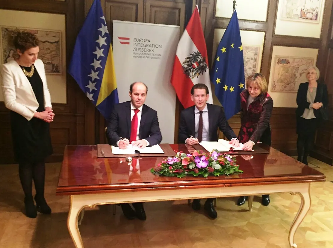 Министар Адил Османовић и министар иностраних послова Аустрије Себастијан Курц потписали Споразум о сарадњи у областима културе, образовања, науке, омладине и спорта