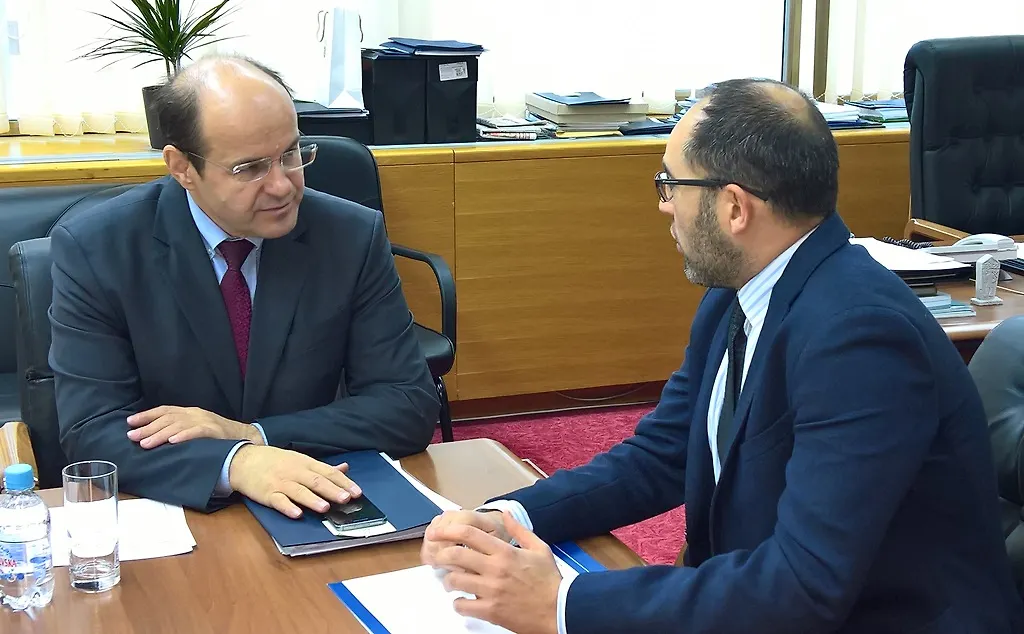 Ministar Adil Osmanović razgovarao sa direktorom Odjela za ljudsku dimenziju OSCE-a Ferminom Cordobom