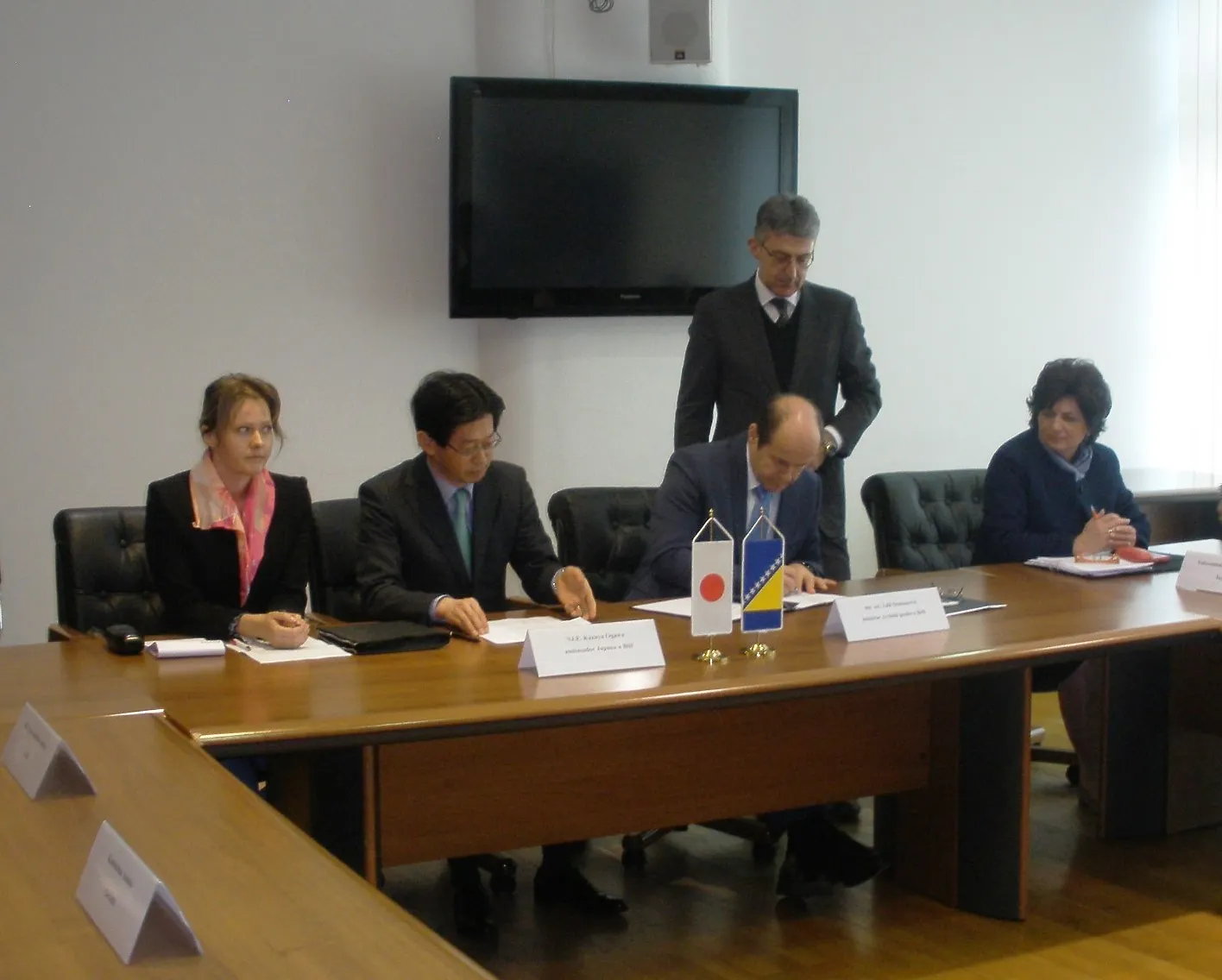 Potpisan dokument o primopredaji medicinske opreme obezbjeđene u okviru granta pomoći Vlade Japana Bosni i Hercegovini 