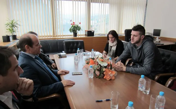 Ministar Osmanović podržao košarkaški kamp Jusufa Nurkića