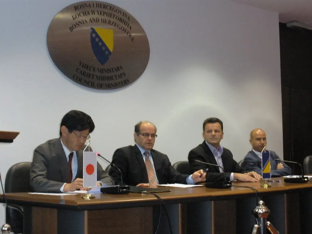 Потписан записник о примопредаји медицинске опреме која је обезбјеђена у оквиру гранта помоћи Владе Јапана Босни и Херцеговини- Здравственим установама три апарата за компјутерску радиографију