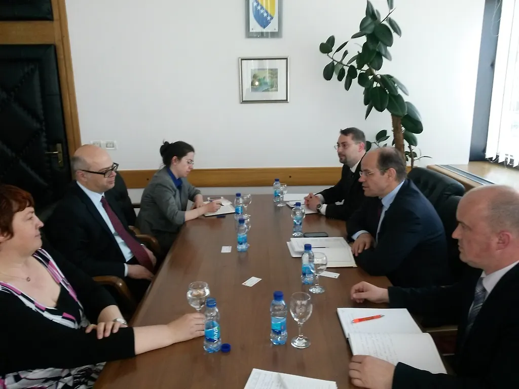 Ministar civilnih poslova BiH Adil Osmanović razgovarao sa ambasadorom Republike Turske u BiH  Džihadom Erginajem (Cihad Erginay)  - Saradnju u oblasti obrazovanja i kulture dići na viši nivo