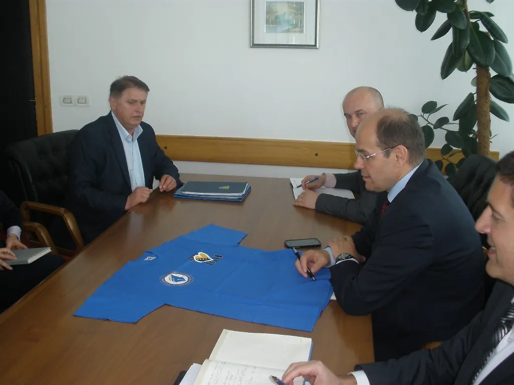 Ministar civilnih poslova BiH Adil Osmanović primio delegaciju Saveza bosanskih dopunskih škola u Saveznoj Republici Njemačkoj