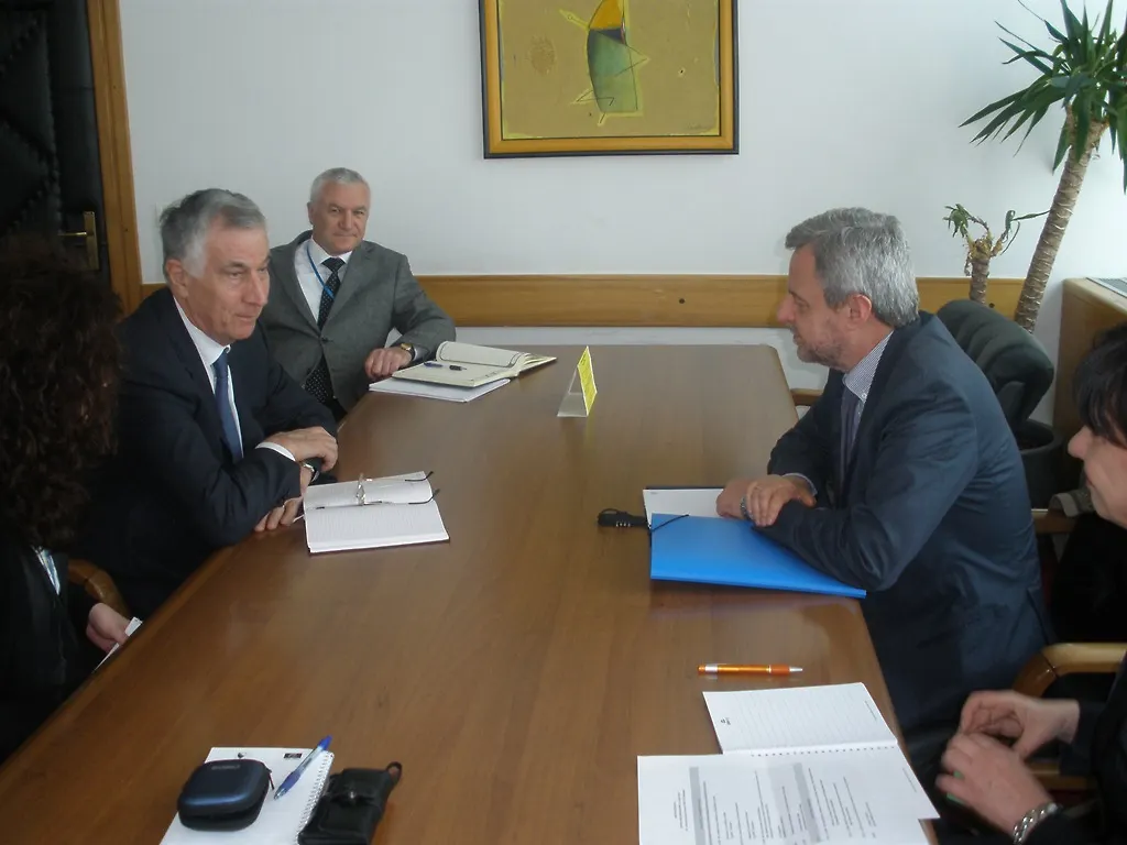 Ministar Sredoje Nović razgovarao sa direktorom MOR Podregionalne kancelarije Antoniom Graziosijem - Podrška Programu dostojanstvenog rada