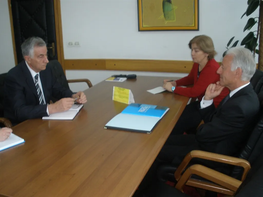 Ministar Sredoje Nović razgovarao sa ambasadorom Francuske u BiH Rolandom Žilom (Roland Gilles) o unapređenju saradnje u oblasti kulture