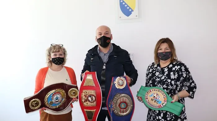 Един Пухало, најрангиранији професионални боксер из БиХ посјетио Министарство цивилних послова