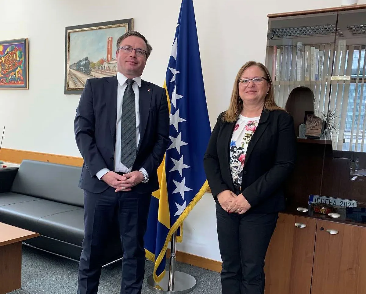 Амбасадор Словеније Дамијан Седар у наступној посјети Министарству цивилних послова
