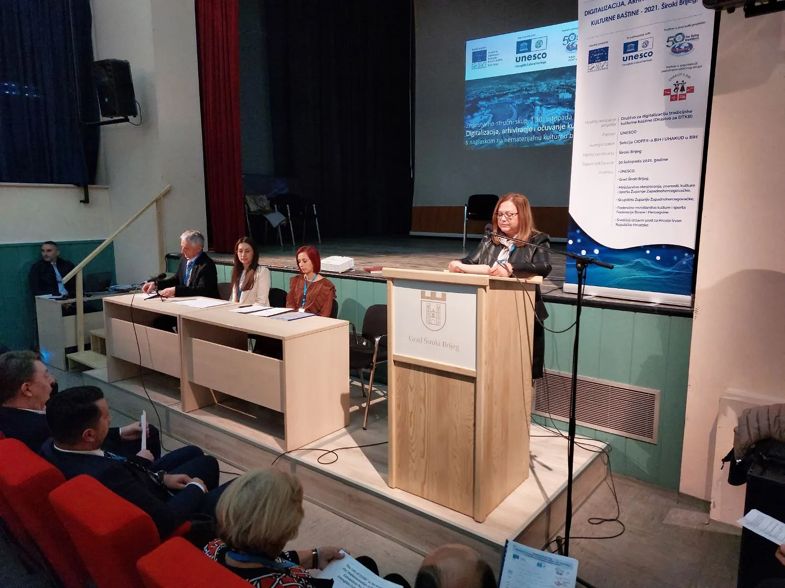 Министарка Анкица Гудељевић данас је у Широком Бријегу отворила научно стручни скуп: „Дигитализација, архивирање и очување културне баштине – 2021.“