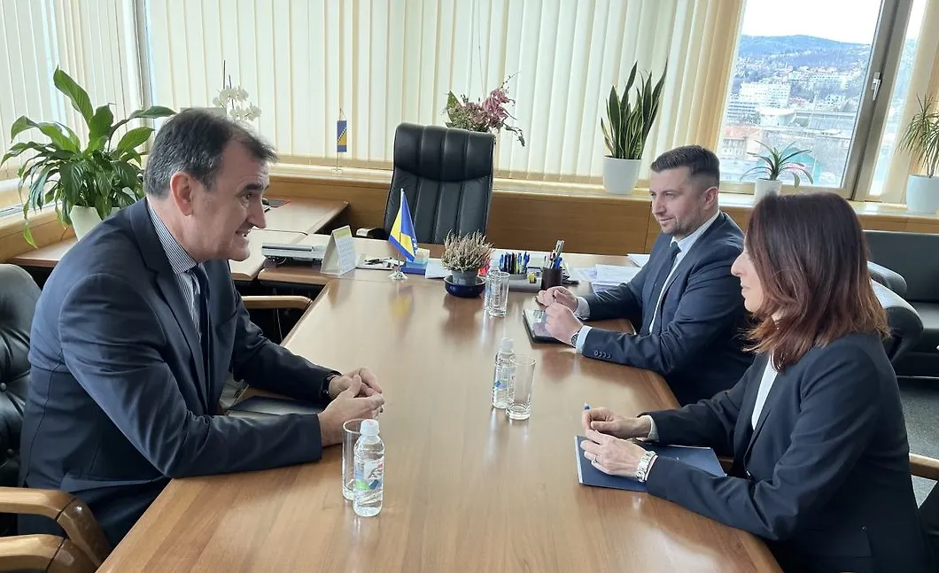 Министарка Бошњак са шефом Канцеларије УНЕСКО БиХ о пројектима у култури и образовању