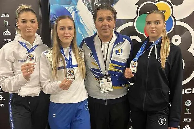 Tri sestre Sipović osvojile tri srebra na Svjetskoj ligi mladih u karateu