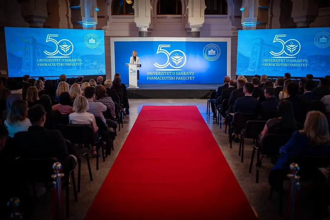 Представник Министарства цивилних послова на обиљежавању 50 година рада Фармацеутског факултета Универзитета у Сарајеву