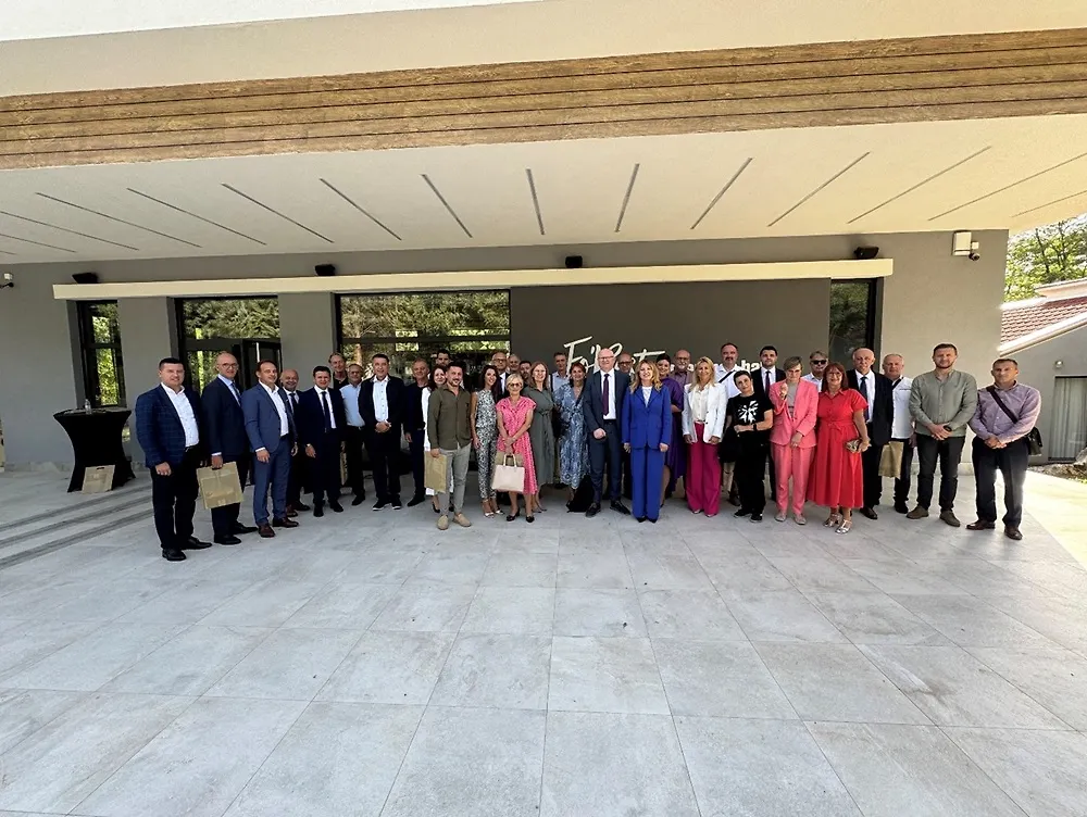 Pomoćnik ministrice Jurica Arapović na stručnom sastanku ravnatelja zavoda zdravstvenog osiguranja