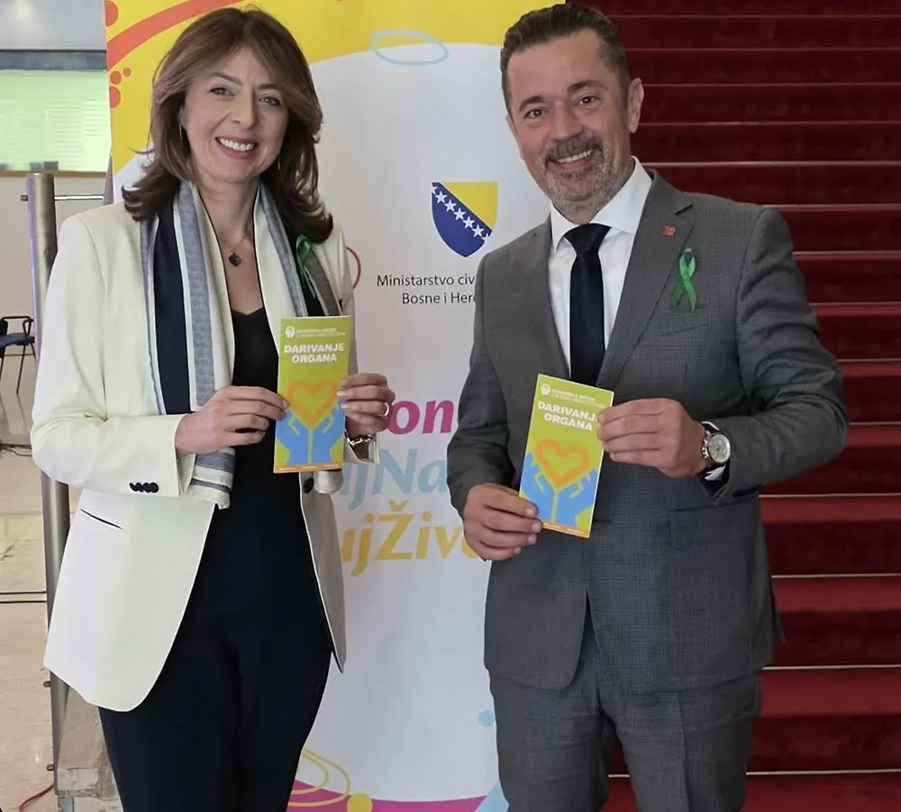 Direktor Sarajevske filharmonije Vedran Tuce potpisao donorsku karticu