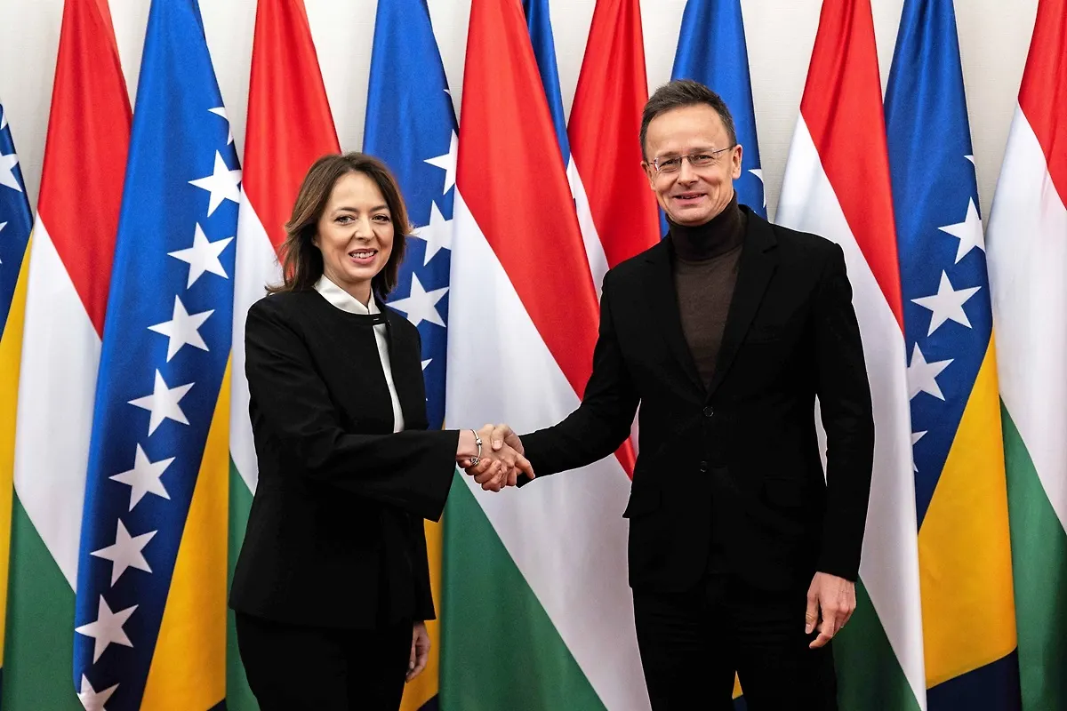 Bošnjak i Sijarto (Szijjártó)  potpisali Memorandum – 150 stipendija za studente iz BiH do 2028. godine