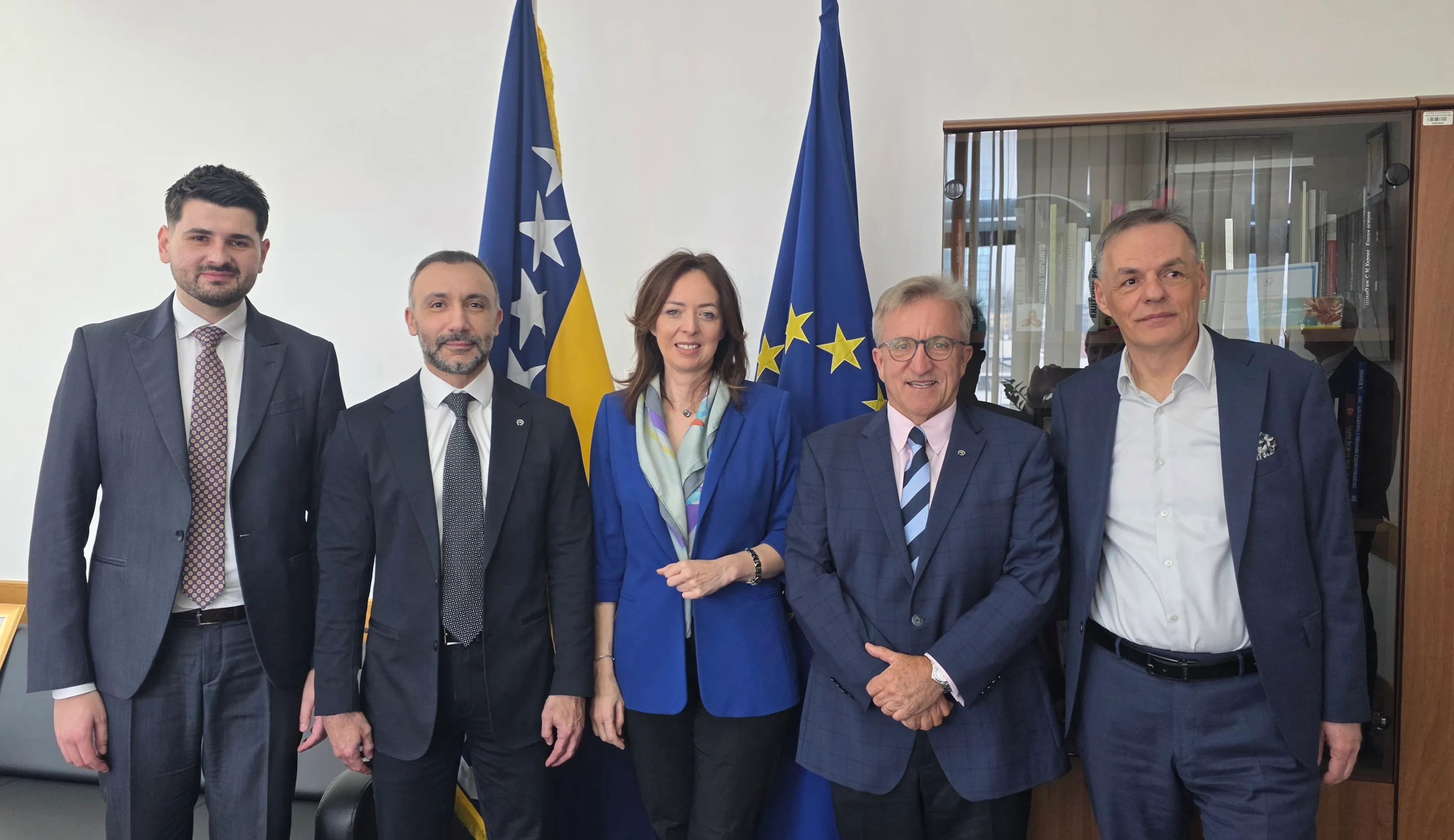 Bošnjak i Sinclair o regulaciji medicinskog kanabisa u BiH