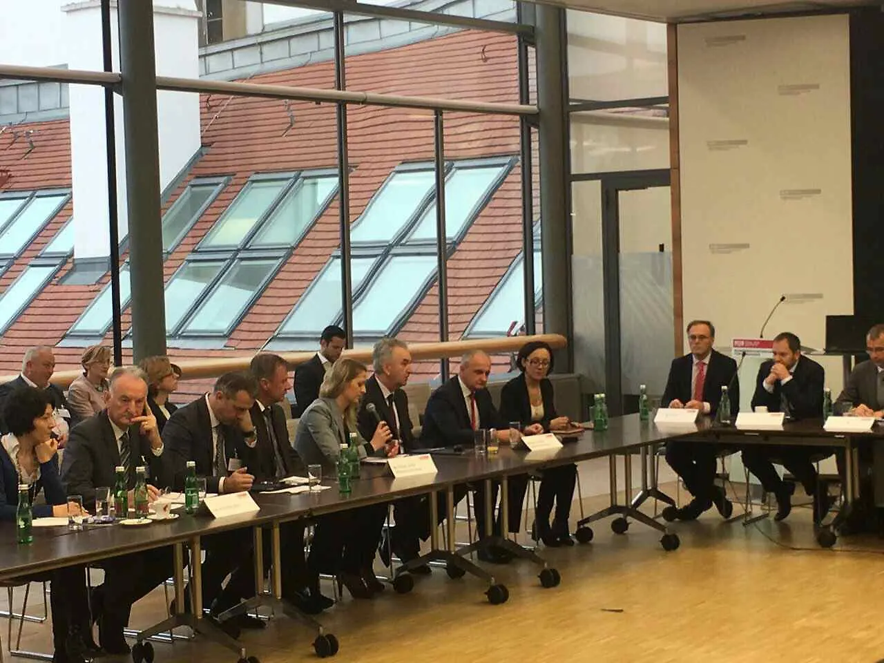 Ministar spoljne trgovine i ekonomskih odnosa Bosne i Hercegovine Mirko Šarović  učestvovao je na Ministarskom sastanku o prekograničnim hidroelektranama 