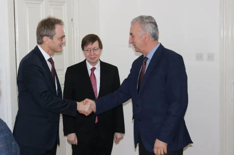 Ministar Šarović sa ambasadorom Holandije: Uspješna finalizacija važnih projekata
