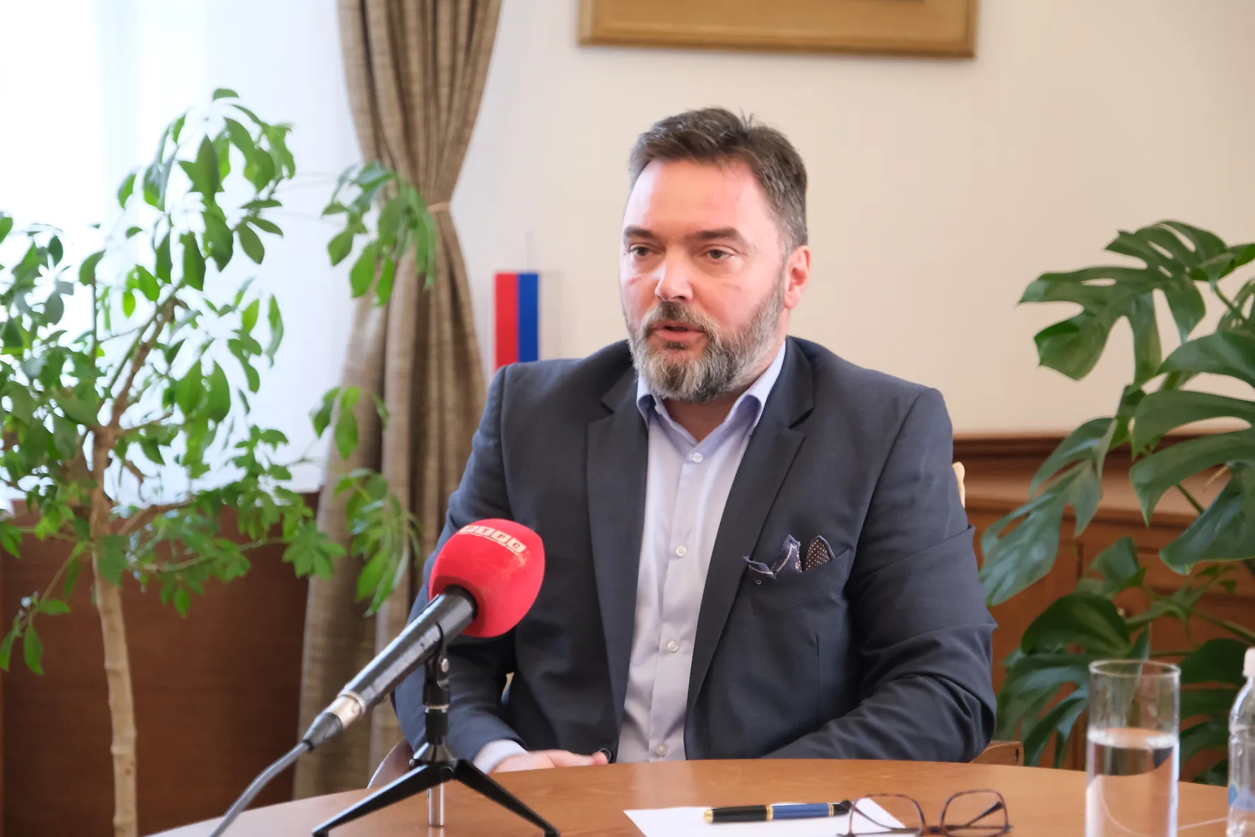 Ministar Košarac pozdravio odluku Vlade Republike Srpske o ograničenju cijene peleta 