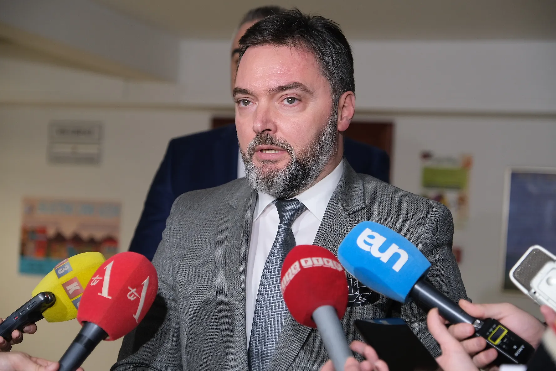 Ministar Košarac: Opravdana primjena niže carinske stope prilikom uvoza električnih i hibridnih vozila