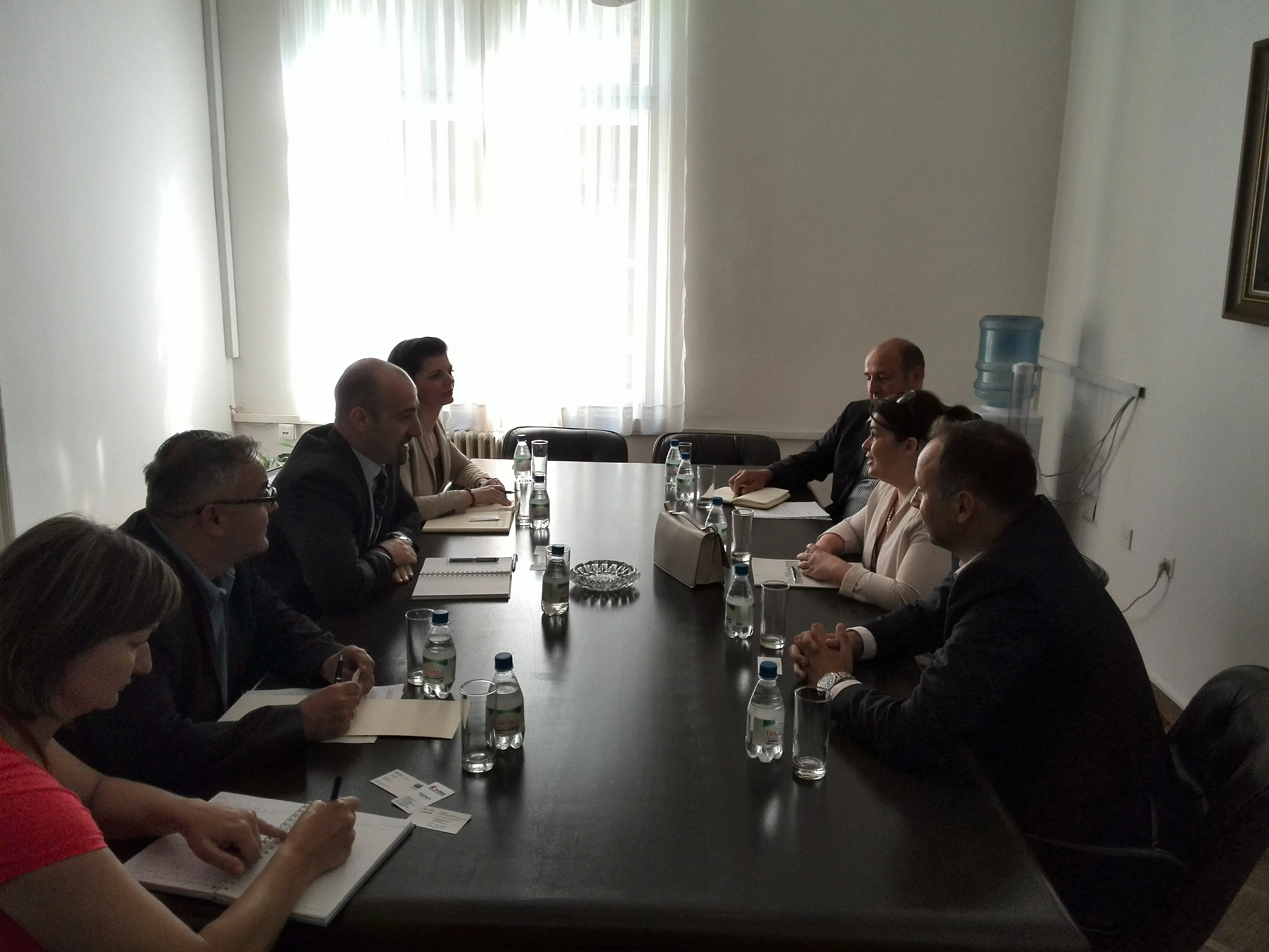 Sarajevo, 22. avgust 2014. godine -  Ministar vanjske trgovine i ekonomskih odnosa BiH mr. Boris Tučić sastao se danas u svom uredu s predstavnicima Američke privredne komore, kompanije CISCO Systems i CEO Telemach BH.