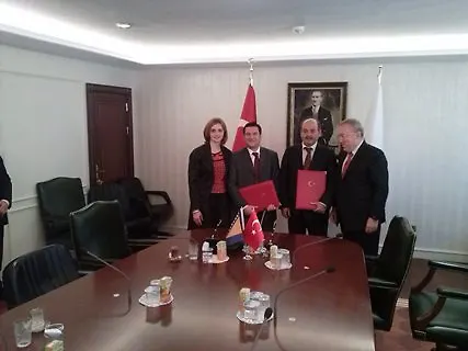 Deputy Minister of Foreign Trade and Economic Relations of Bosnia and Herzegovina Ermina Salkičević-Dizdarević in Ankara, 30.4.2013 – Memorandum signing
