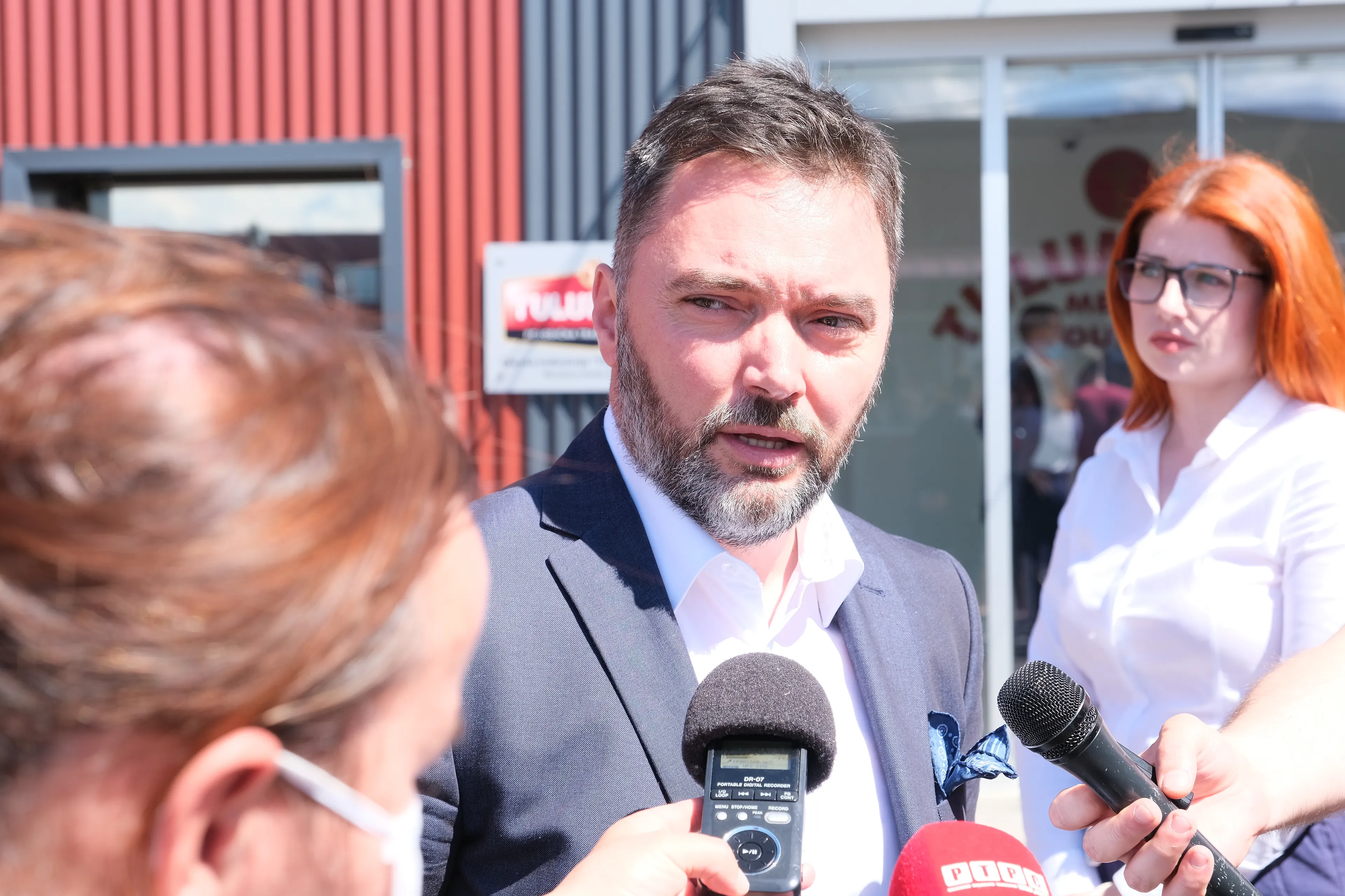Ministar Košarac: Odgovorno rješavati problem proizvođača i mesoprerađivača uz poštivanje međunarodnih ugovora
