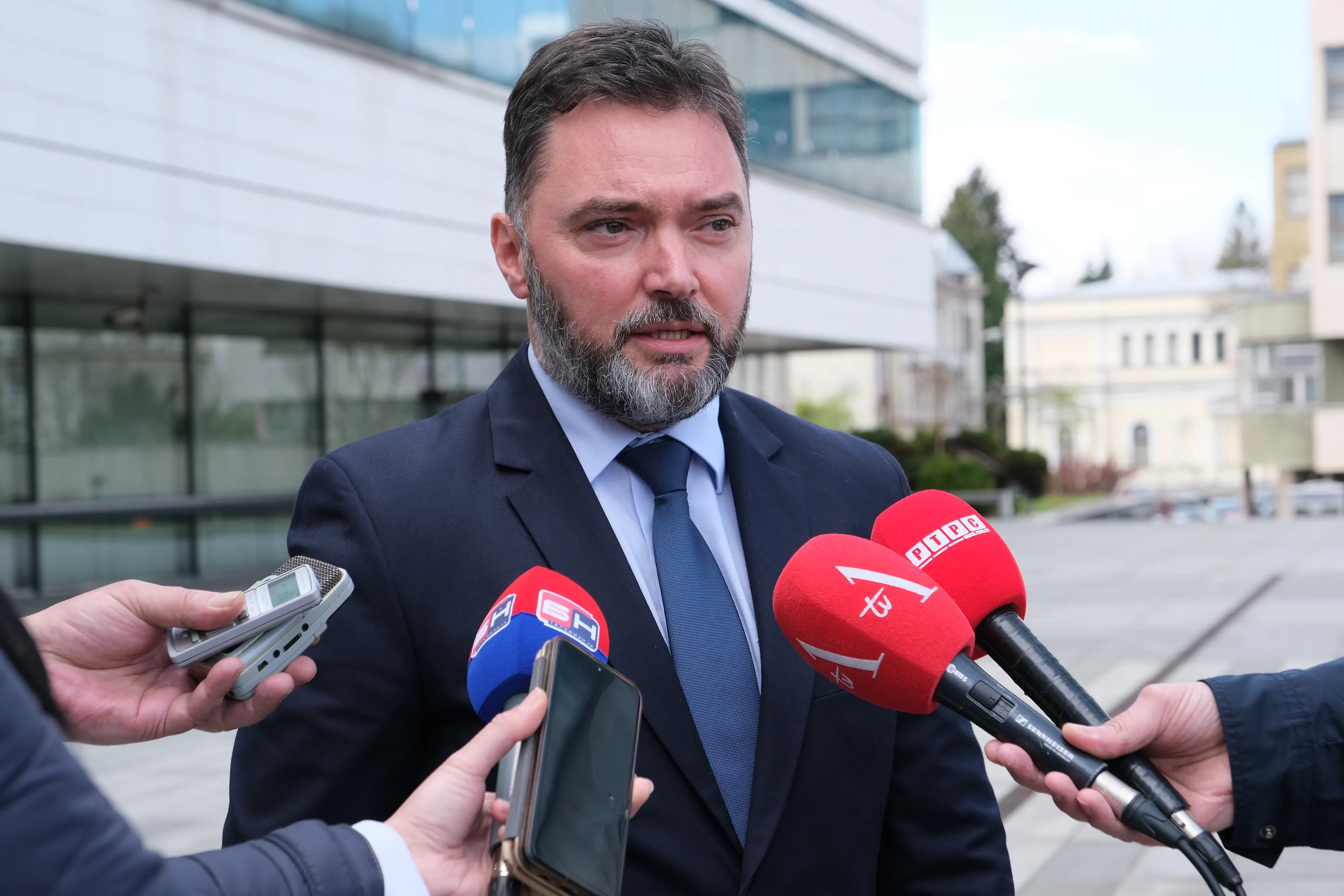 Ministar Košarac zatražio pomoć od ambasadora Satlera zbog moguće prekategorizacije graničnih prelaza između BiH i Hrvatske