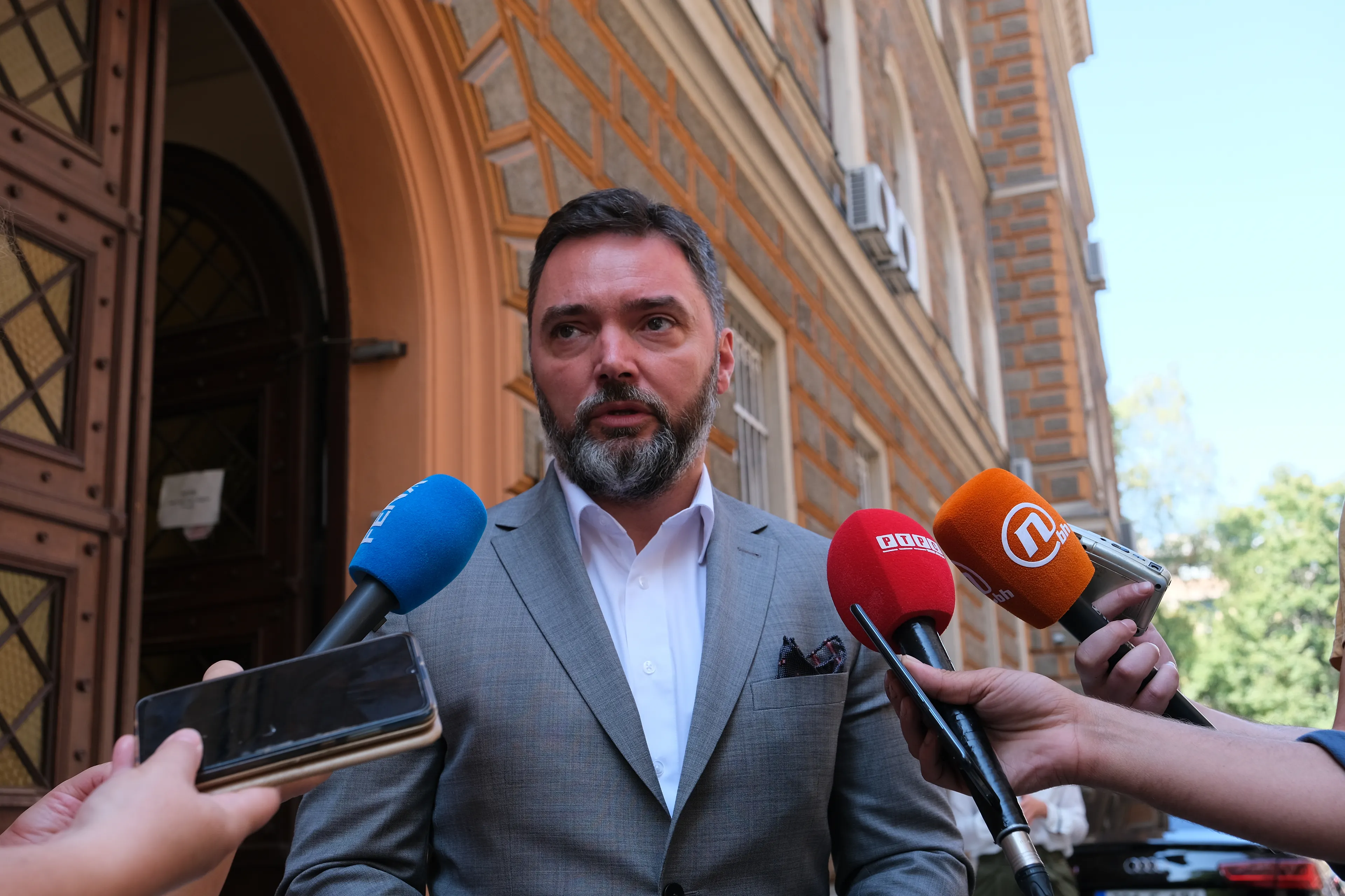 Ministar Košarac: Insistirati na zakonitom postupanju graničnih veterinarskih inspektora