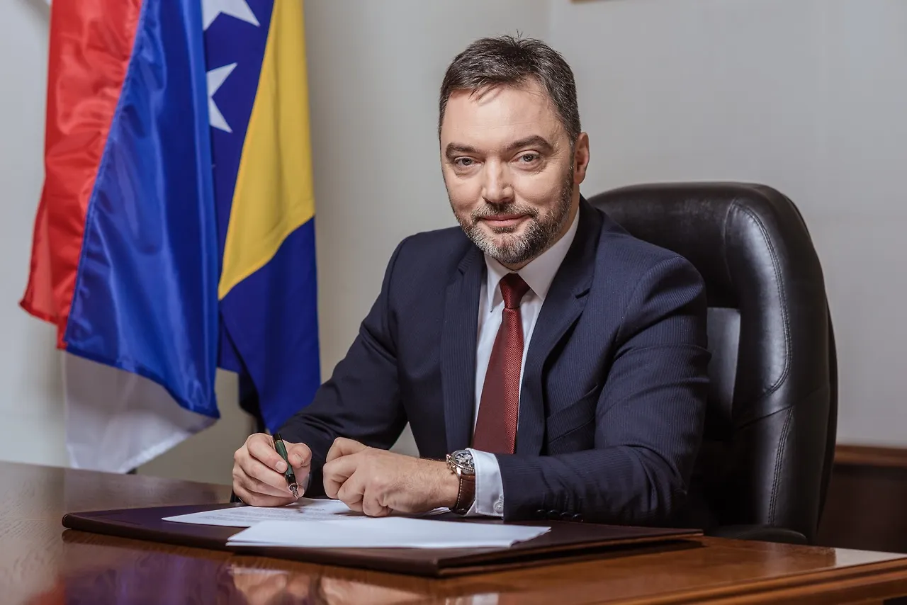 Ministar Košarac: Usvojene dopune Odluke o veretinarskoj svjedodžbi u cilju izbjegavanja dvostrukog izdavanja sertifikata