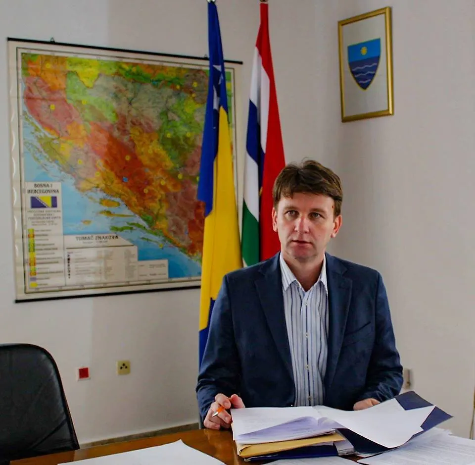 ČESTITKA MINISTRA FINANSIJA HNK ADNANA FALADŽIĆA POVODOM DANA DRŽAVNOSTI BOSNE I HERCEGOVINE