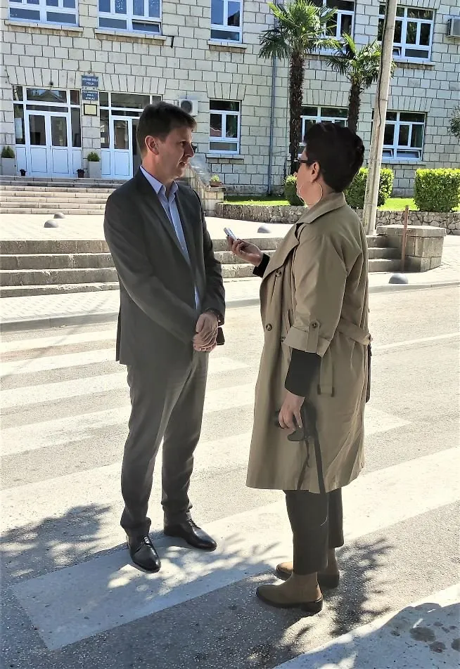 DELEGACIJA VLADE HNK U POSJETI STOCU NAKON RAZORNOG POTRESA