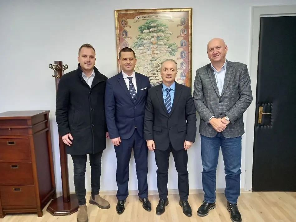 MINISTRI ŠUTA I VELAGIĆ ODRŽALI SASTANAK SA PREDSJEDNIKOM FK VELEŽ I GENERALNIM SEKRETAROM FK IGMAN