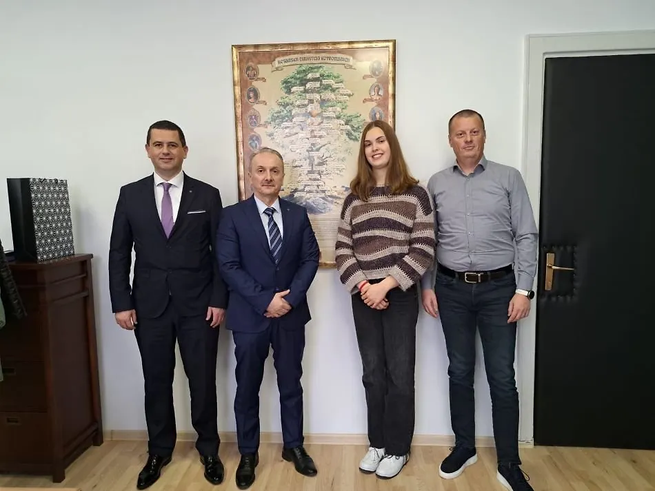 MINISTRI ŠUTA I VELAGIĆ UGOSTILI LANU PUDAR