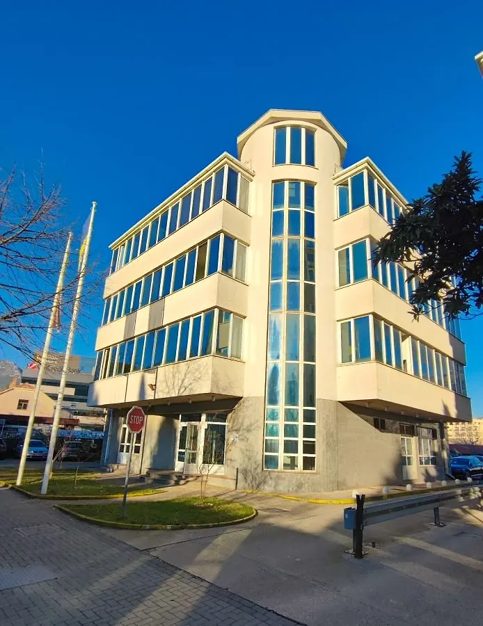 NOVOGODIŠNJA ČESTITKA MINISTRA FINANSIJA HNK