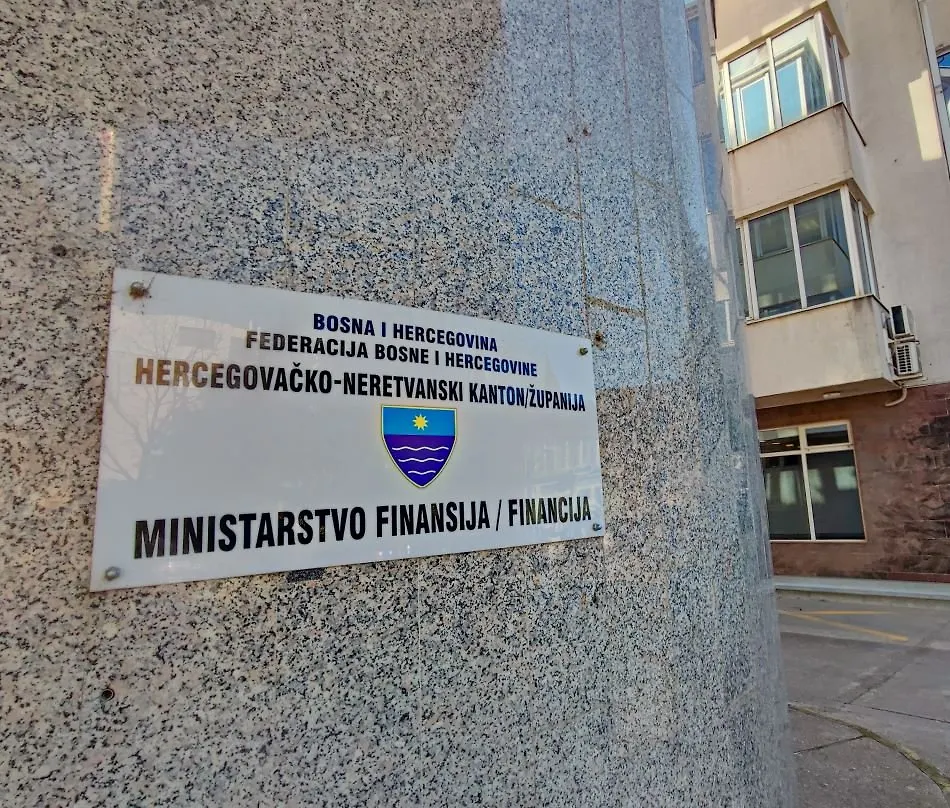 JAVNI POZIV ZA IZRAŽAVANJE INTERESA ZA PRUŽANJE USLUGA POSLOVNIH BANAKA BEZ NAKNADE