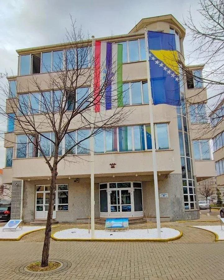 SAOPŠTENJE ZA JAVNOST - Ministarstvo finansija HNK ne koči proces potpisivanja kolektivnog ugovora